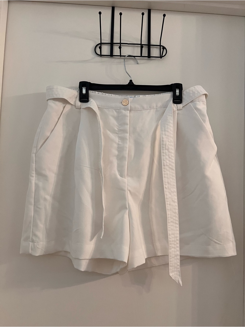Draper James White Belted Shorts – Size XXL (18)